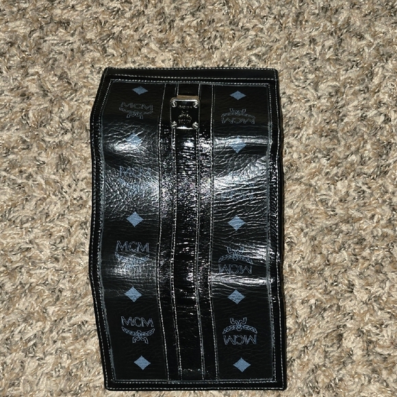 Authentic MCM Black and Gray Leather Wallet - Picture 4 of 12